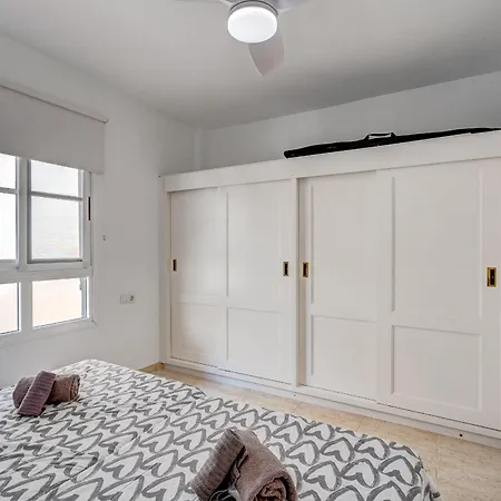 Tropical Views By Sunkeyrents