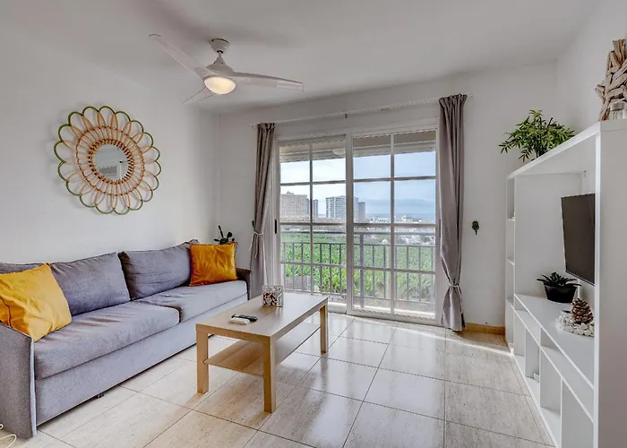 아파트 Tropical Views By Sunkeyrents