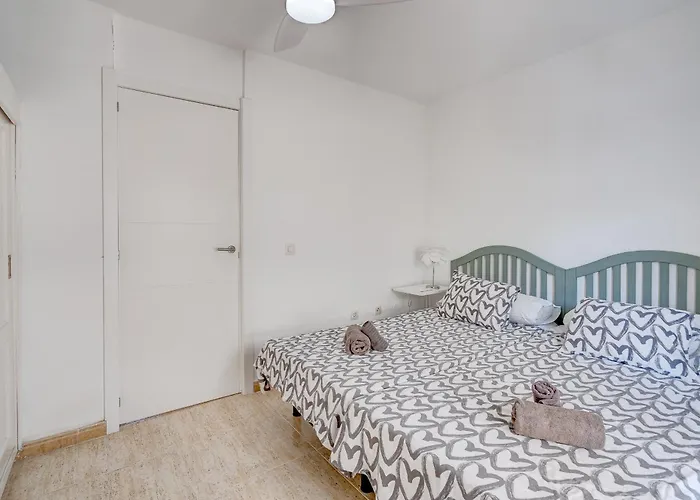 Tropical Views By Sunkeyrents 아파트 칼라오살바헤