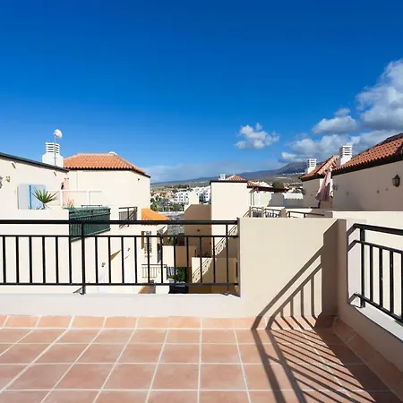 Tropical Views By Sunkeyrents